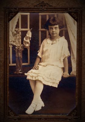 Click to view full size image
==============
Marjorie Henrietta Baumann
This was shared by Jacque Callis.
This Photo is of "Marjorie Henrietta Baumann"
Marjorie Henrietta Baumann
This was shared by Jacque Callis.
This Photo is of "Marjorie Henrietta Baumann"