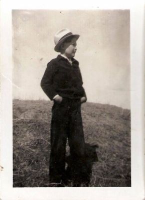 Kenneth Hill

This was shared by Dennis Schildauer.

This Photo States: “Kenneth Hill”
