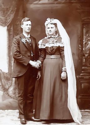 Click to view full size image
==============
Peter Joseph Mann & Sophia Katherine Kamphaus Mann
This is shared by Jacque Callis.
This Cabinet Card Photo is a Wedding Photo of Peter Joseph Mann & Sophia Katherine Kamphaus Mann. Date of Marriage was 24 January 1898 • Ossian, Winneshiek County, Iowa.
Peter Joseph Mann & Sophia Katherine Kamphaus Mann
This is shared by Jacque Callis.
This Cabinet Card Photo is a Wedding Photo of Peter Joseph Mann & Sophia Katherine Kamphaus Mann. Date of Marriage was 24 January 1898 • Ossian, Winneshiek County, Iowa.