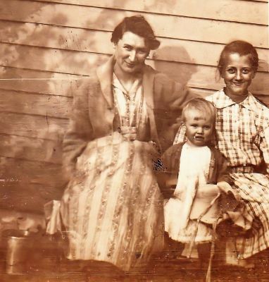 Addie Mann, Marie Hix & Bernadine Hix

This is shared by Jacque Callis.

This photo is of Frances Mary "Addie" Mann, Mary H. "Marie" Hix & Bernadine Katherine Hix.

