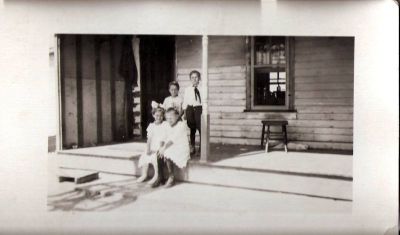 Click to view full size image
==============
Unidentified
This was Shared by Dennis Schildhauer.
Unidentified Real Photo Postcard (RPPC) in the Dolan/Duff Family Album.
Unidentified
This was Shared by Dennis Schildhauer.
Unidentified Real Photo Postcard (RPPC) in the Dolan/Duff Family Album.