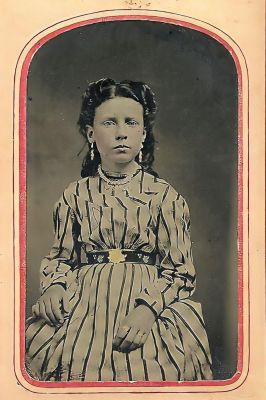 Unidentified

Unidentified Tintype Photo Shared by Skip Durmon.

Tintype Photo was found in the garbage in Elm Mott, Texas near Waco.
