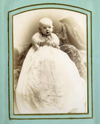 Unidentified

This was Shared by a anonymous member.

Unidentified Cabinet Card Photo in the Risley-Arnold, Family Album.
