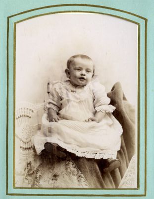Click to view full size image
==============
Unidentified
This was Shared by a anonymous member.
Unidentified Cabinet Card Photo in the Risley/Arnold, Family Album.
Unidentified
This was Shared by a anonymous member.
Unidentified Cabinet Card Photo in the Risley/Arnold, Family Album.