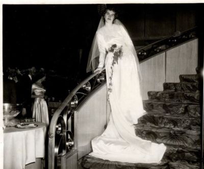 Bette Jeanne Hall Levra

THIS HAS BEEN RETURNED TO FAMILY

Bette Jeanne Hall Levra in her Wedding Gown.
