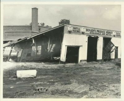 Click to view full size image
==============
Hurricane Agnes, New York 1972
This Photo was shared by Melody Hartman.
This photo was taken in the Corning/Painted Post area after Hurricane Agnes 1972.
Hurricane Agnes, New York 1972
This Photo was shared by Melody Hartman.
This photo was taken in the Corning/Painted Post area after Hurricane Agnes 1972.