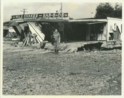 Click to view full size image
==============
Hurricane Agnes, New York 1972
This Photo was shared by Melody Hartman.
This photo was taken in the Corning/Painted Post area after Hurricane Agnes 1972
Hurricane Agnes, New York 1972
This Photo was shared by Melody Hartman.
This photo was taken in the Corning/Painted Post area after Hurricane Agnes 1972