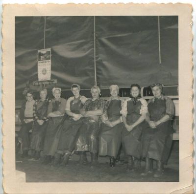 Click to view full size image
==============
Cambridge Chicken Processing Plant
This Photo was shared by Candace Elemina‎.
Lizzy Lindell (2nd from right). Working at the chicken processing plant in Cambridge.
Cambridge Chicken Processing Plant
This Photo was shared by Candace Elemina‎.
Lizzy Lindell (2nd from right). Working at the chicken processing plant in Cambridge.