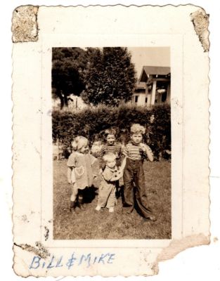 Bill & Mike

THIS HAS BEEN RETURNED TO FAMILY

This was Donated by by Cheryl Webber/The Terry Girls Genealogy.

This photo states: "Bill & Mike"
