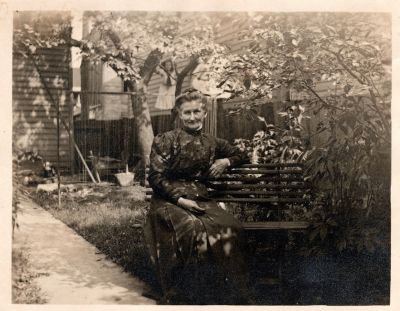 Click to view full size image
==============
Mrs. Harry W. "Clara" Rose
This Photo is of Mrs. Harry W. "Clara" Rose.
Mrs. Harry W. "Clara" Rose
This Photo is of Mrs. Harry W. "Clara" Rose.