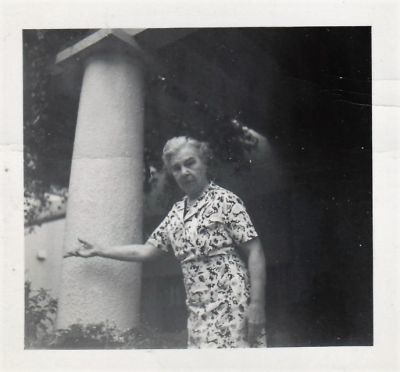 Click to view full size image
==============
Unidentified
THIS HAS BEEN RETURNED TO FAMILY
Unidentified Photo in the Edward Heinrich Carl Amelung Family Album.
Unidentified
THIS HAS BEEN RETURNED TO FAMILY
Unidentified Photo in the Edward Heinrich Carl Amelung Family Album.