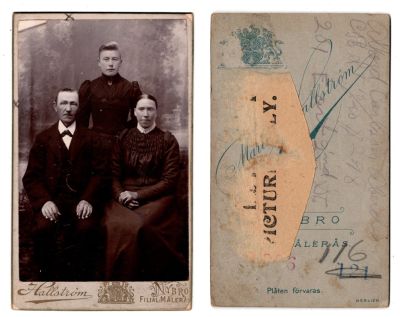 Alfred Carlson

This was Donated by Cheryl Webber/The Terry Girls Genealogy.

This CdV Photograph states: "Alferd Carlson, 201 East 2nd St. , Aberdeen, Washington.

NOTE: Alfred was living in Aberdeen per the 1910 & 1920 Census 

The Photographers name is "Hallström", Nybro, Sweden
