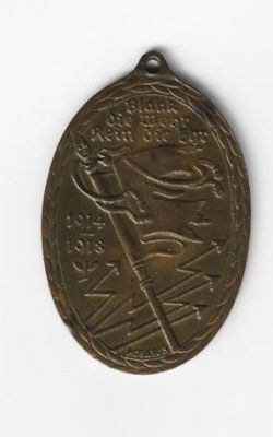 Click to view full size image
==============
Harold Eugene Cooley Medal (Front)
THIS HAS BEEN RETURNED TO FAMILY
World War I Medal Front
Harold Eugene Cooley Medal (Front)
THIS HAS BEEN RETURNED TO FAMILY
World War I Medal Front