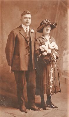 Unidentified
Unidentified Wedding Photo

