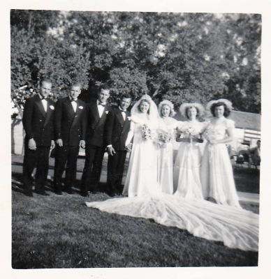 Unidentified
Unidentified Wedding Photo

