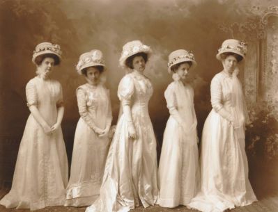 Unidentified
Unidentified Wedding Photo
