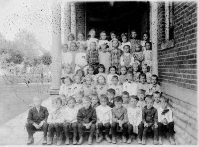 Click to view full size image
==============
Unidentified
This was Shared by Marcus Mercer.
Unidentified Classroom Photo
Unidentified
This was Shared by Marcus Mercer.
Unidentified Classroom Photo