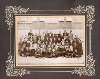 Click to view full size image
==============
Unidentified
Unidentified photo mounted on board.
This was Found at Etta's Attic in Ferndale, Washington
Unidentified
Unidentified photo mounted on board.
This was Found at Etta's Attic in Ferndale, Washington