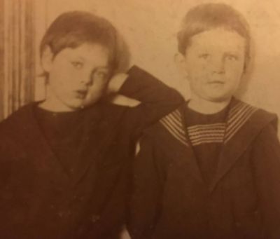 Click to view full size image
==============
John Douglas Bartley & Bush Smith
This was shared by Janet Hardy Jones
This Photo States: "J Douglas Bartley and Bush Smith".
John Douglas Bartley & Bush Smith
This was shared by Janet Hardy Jones
This Photo States: "J Douglas Bartley and Bush Smith".