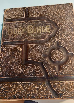 William Evans Houston Family Bible

THIS HAS BEEN RETURNED TO FAMILY

The Houston Family Bible

NOTE: This is a extremely huge & heavy Bible. It was published in 1888. The front cover and back cover are detached but everything else is intact. I would have the Bible restored. It's a beautiful family heirloom with family history written inside.
