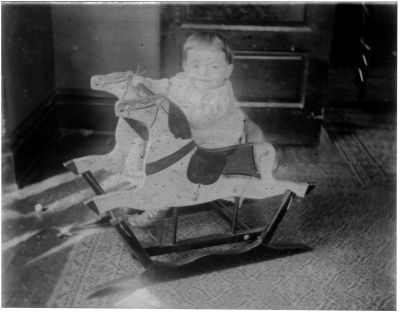 Unidentified

This is being Shared by Mike Cowley.

Unidentified Kodak Photographic Seed Plate.
