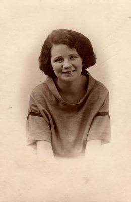 Click to view full size image
==============
Unidentified
Unidentified Photo in the Unidentified School Album #001.
Unidentified
Unidentified Photo in the Unidentified School Album #001.