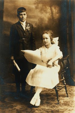 Click to view full size image
==============
Unidentified
Unidentified Photo
Unidentified
Unidentified Photo