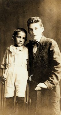 Click to view full size image
==============
Unidentified
Unidentified Photo
Unidentified
Unidentified Photo