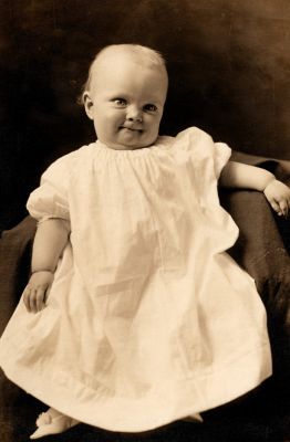 Click to view full size image
==============
Unidentified
Unidentified Photo
Unidentified
Unidentified Photo