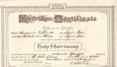 Gertrude Lina Thiele 

THIS HAS BEEN RETURNED TO FAMILY


Baptism Certificate for Gertrude Lina Thiele, Daughter of Alfred Thiele & Alma Brandes. Born 23 September 1901.
