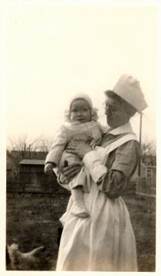 Click to view full size image
==============
Unidentified
Unidentified Photo in the #104 Family Album.
Unidentified
Unidentified Photo in the #104 Family Album.