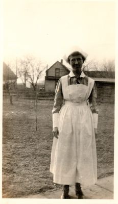 Click to view full size image
==============
Unidentified
Unidentified Photo in the #104 Family Album.
Unidentified
Unidentified Photo in the #104 Family Album.