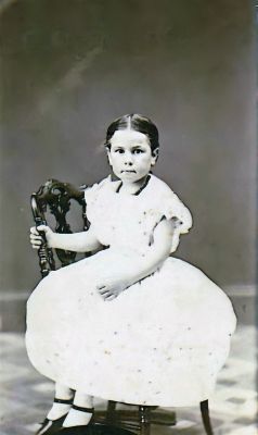 Unidentified

Unidentified CdV Photograph in the 1800's CdV Collection.

