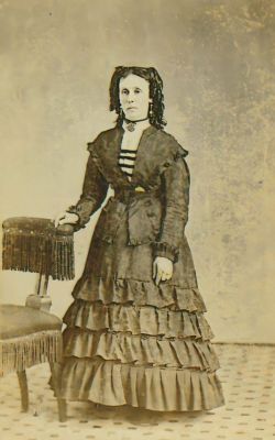 Unidentified

Unidentified CdV Photograph in the 1800's CdV Collection.
