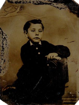 Unidentified

This was Donated by Cheryl Webber.

Unidentified Tintype Photo in the Daniel Benjamin Troutman Album

