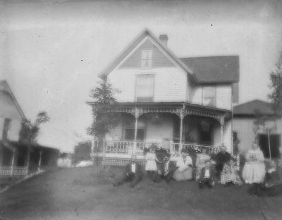 Unidentified

Unidentified Glass Negative in the Indiana Glass Negatives Album.
