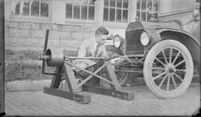 Unidentified

Unidentified Glass Negative in the Indiana Glass Negatives Album.
