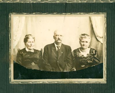 Almira Jane "Myra"  Higday Norris Relyea, Joseph William Higday and Florence Adeltha Higday Dufty.

This photo mounted on board was shared by Tammy Jorgensen

This photo mounted on board is of some of the children Henry Daniel Higday and Polly Potter Higday.

Left to Right: Almira Jane "Myra"  Higday Norris Reylea, Joseph William Higday and Florence Adeltha Higday Dufty.
