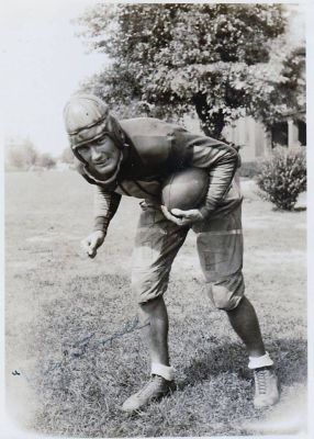 Click to view full size image
==============
"Belo" or "Kelo"? Farrell
This Photo States: "Belo" or "Kelo" (?) Farrell"
"Belo" or "Kelo"? Farrell
This Photo States: "Belo" or "Kelo" (?) Farrell"