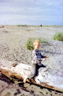 Click to view full size image
==============
Unidentified
Unidentified 35MM Slide with the Uncles Collection of 35MM Slides, Long Island, New York Album #1
Unidentified
Unidentified 35MM Slide with the Uncles Collection of 35MM Slides, Long Island, New York Album #1